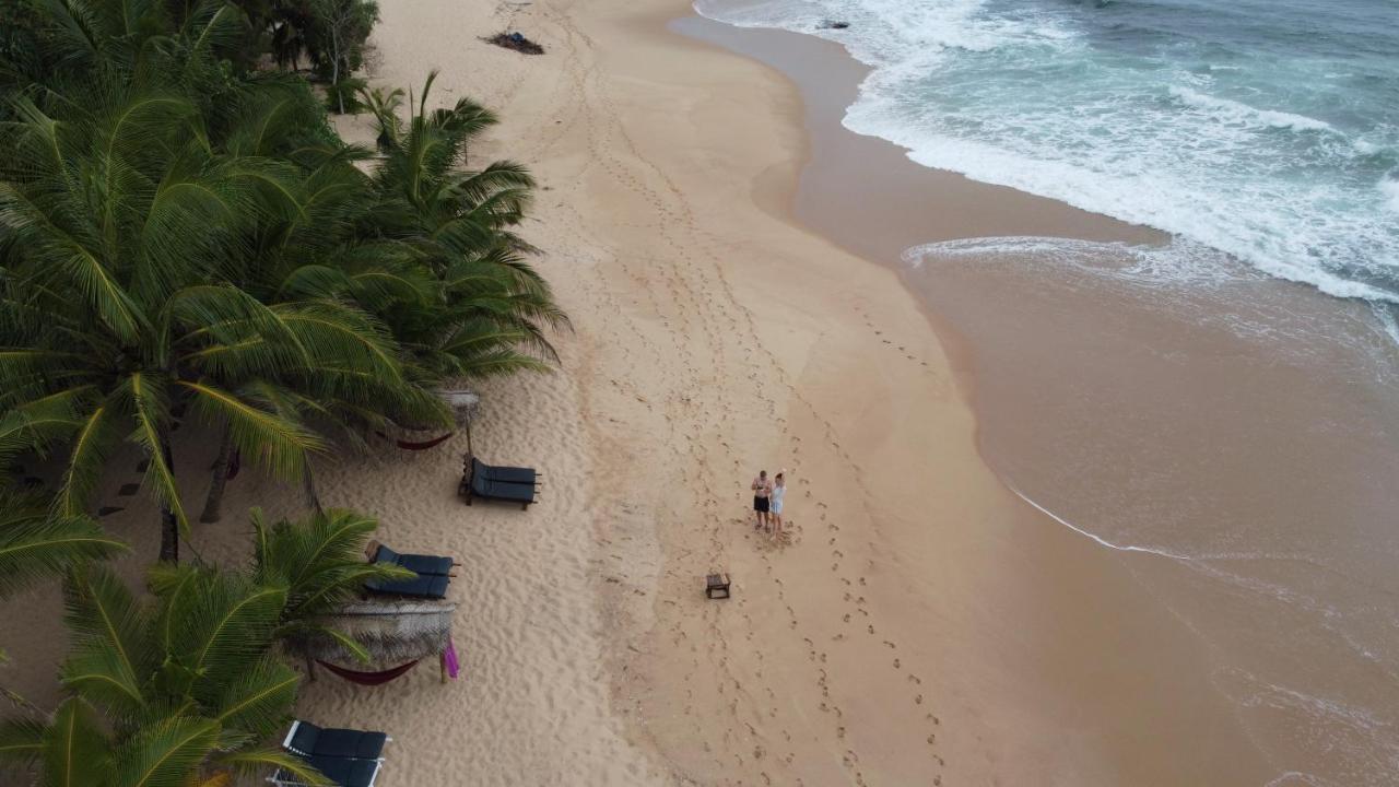 Marakolliya Beach Resort Tangalle Exteriör bild