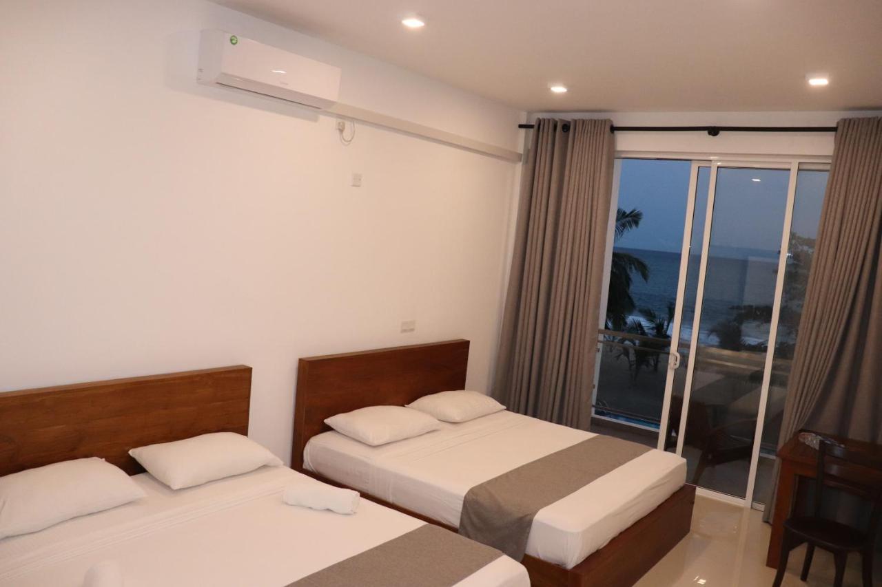 Marakolliya Beach Resort Tangalle Exteriör bild