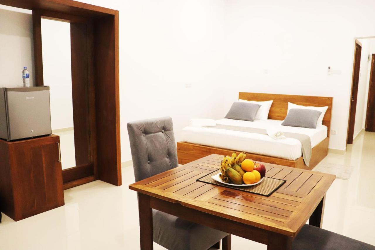 Marakolliya Beach Resort Tangalle Exteriör bild
