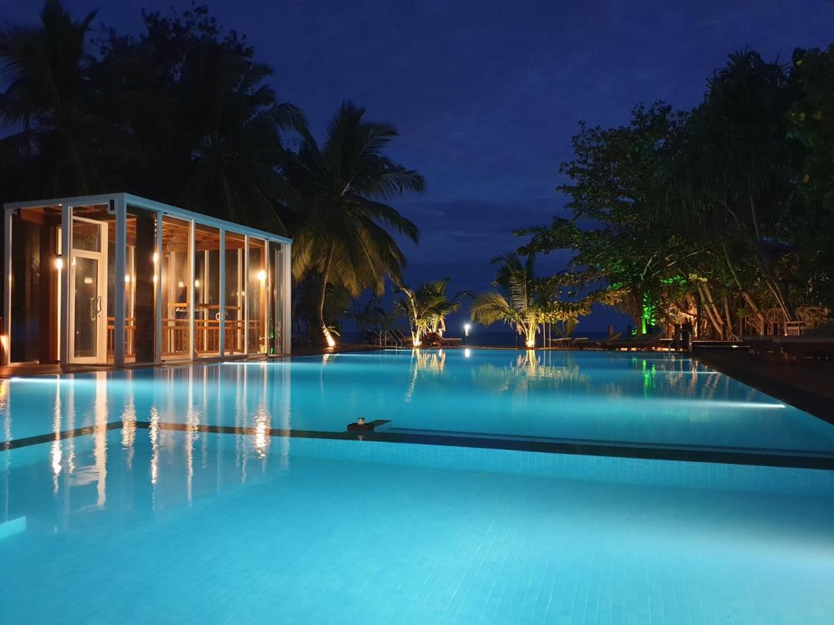 Marakolliya Beach Resort Tangalle Exteriör bild