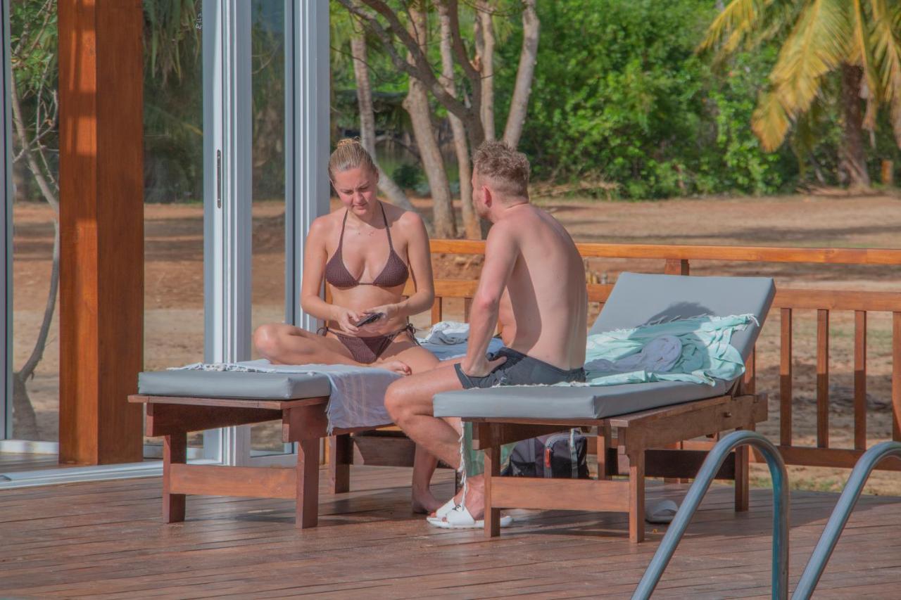 Marakolliya Beach Resort Tangalle Exteriör bild